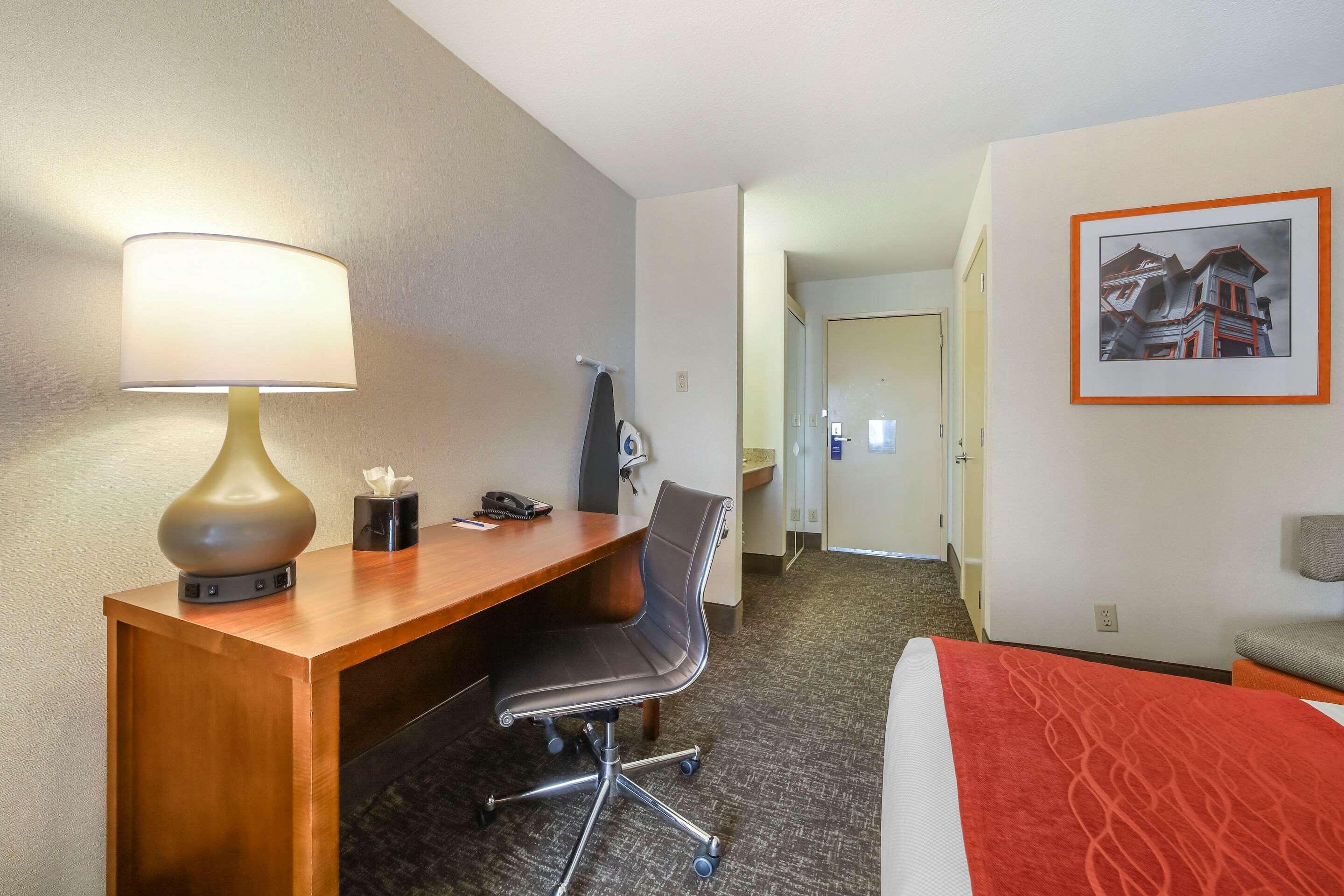 Comfort Inn Humboldt Bay Eureka Exterior photo